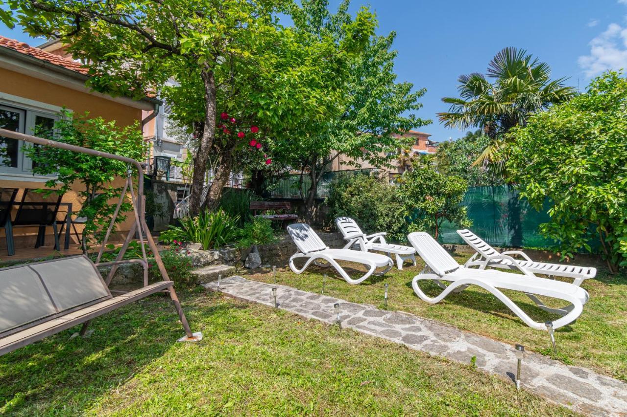 Počitniška hiša House Mima *